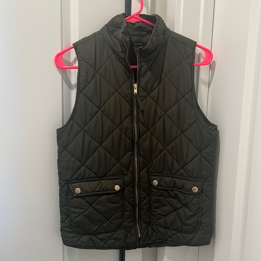 GREEN QUILTED VEST